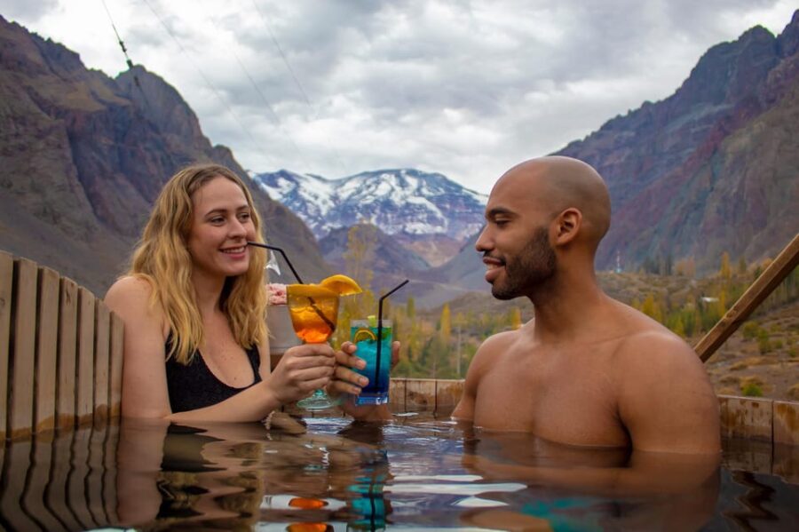 From Santiago: Tour Cajon Del Maipo, Pool and Spa
