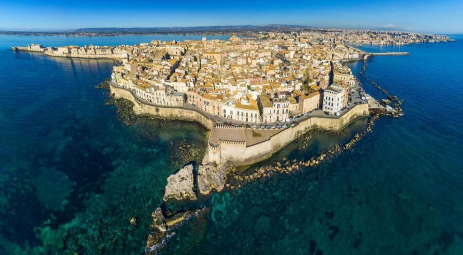 From Sciacca: Syracuse and Ortigia Island Day Trip by Bus