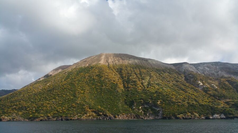 From Taormina: Lipari and Vulcano Mini Cruise Aeolian Tour