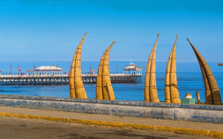 From Trujillo || Chan Chan and Huanchaco Beach Tour