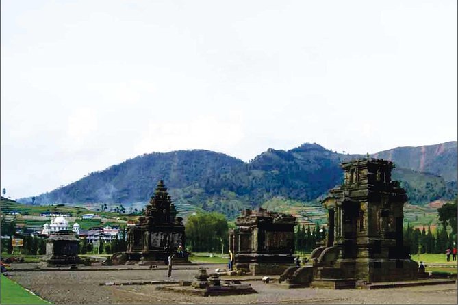 From Yogyakarta: Dieng Plateau Golden Sunrise Private Day Trip