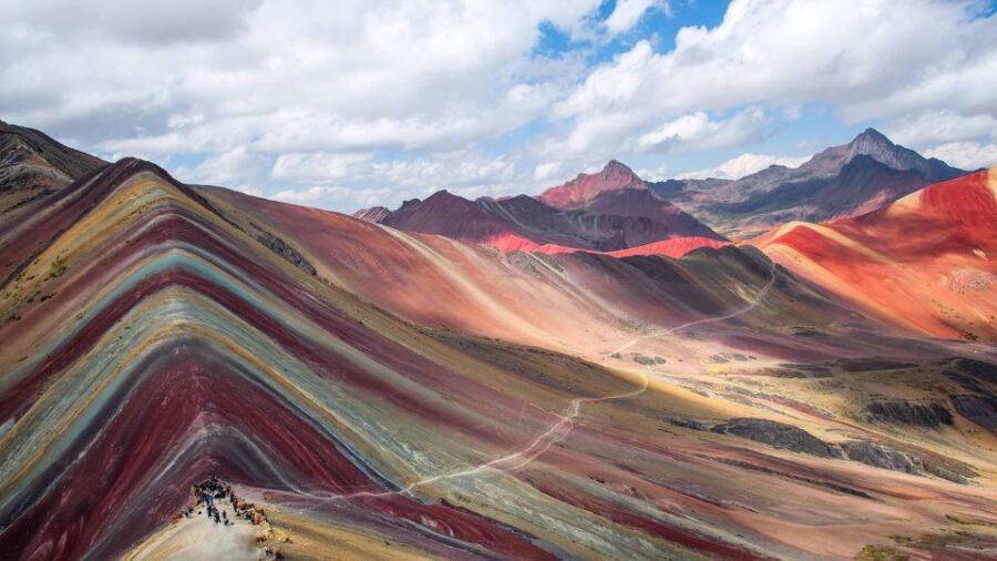 Full Day Excursion to the Rainbown Mountain on Horses