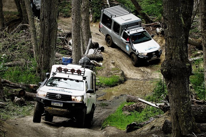 Full-Day Lakes Off-Road 4x4 Experience + Argentine Lunch