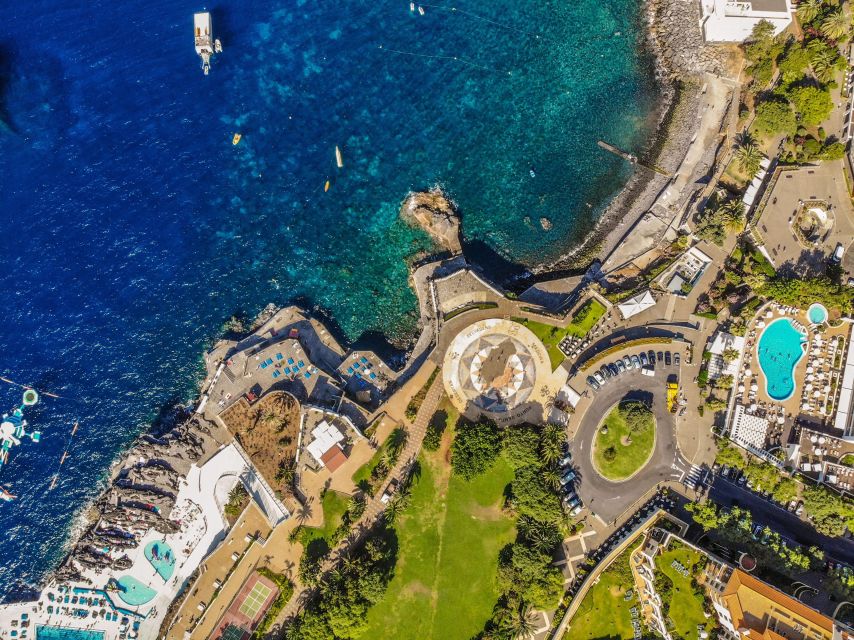 Funchal : City Sights 2-hours Guided Tuk Tuk Tour - Tour Itinerary