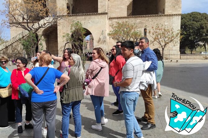 Games and History Walking Tour in the Center of Valencia - Tour Features