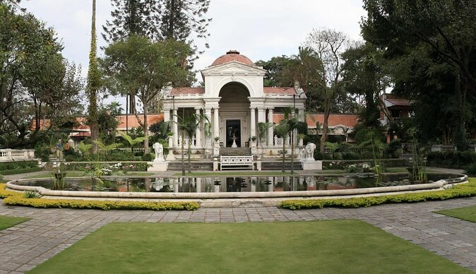Garden of Dreams Tour and Thamel Shopping - Transportation and Pickup