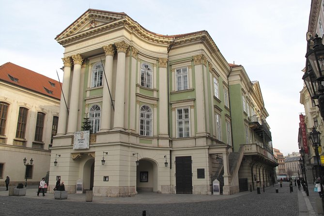 Get to See All Sites in One Tour – Prague Private Tour by Minivan