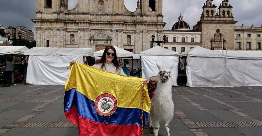 Go up to the Iconic Viewpoint of Bogotá at Night - Experience the Iconic Viewpoint