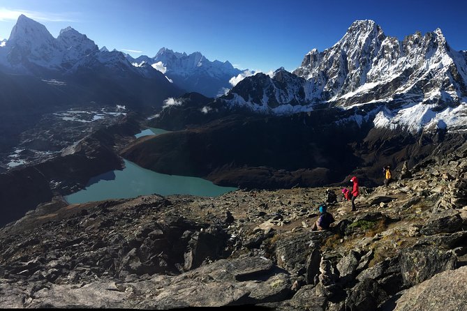 Gokyo Lakes And Renjola Pass Trek – 12 Days