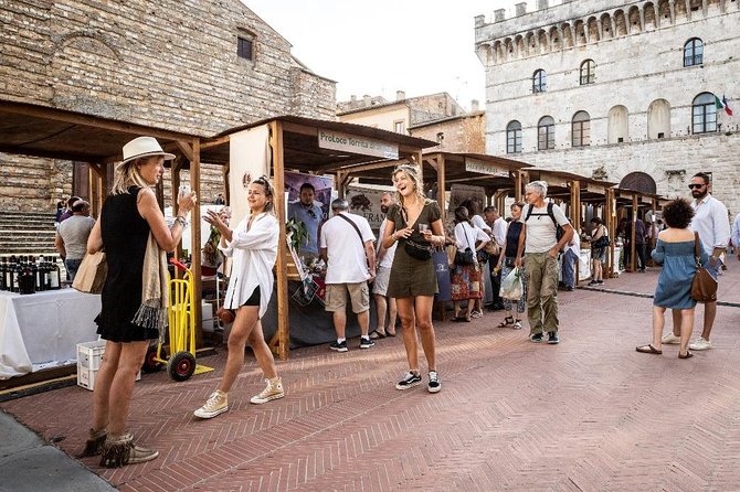 Gourmet Tour in the Old Town Center