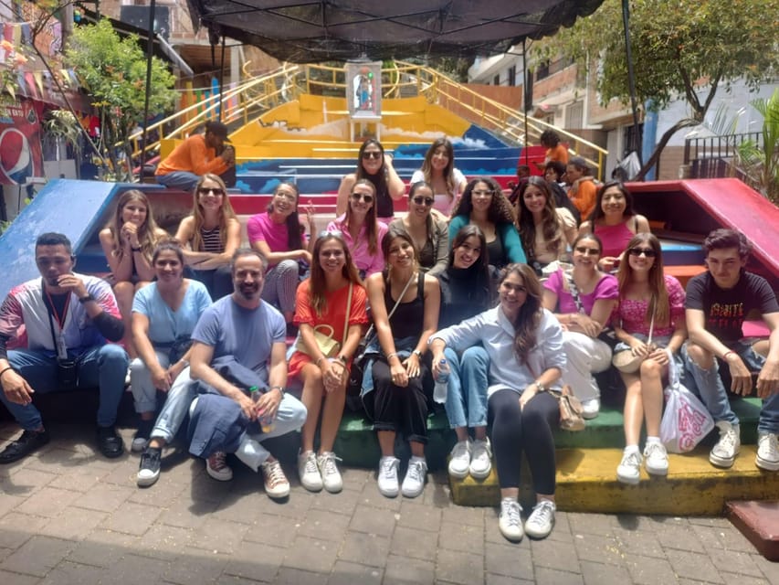 GRAFFITI TOUR COMUNA 13 WITH VIDEO AND DRONE PHOTOS