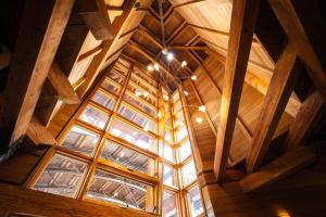 Gravity Haus Truckee-Tahoe - Location and Surroundings