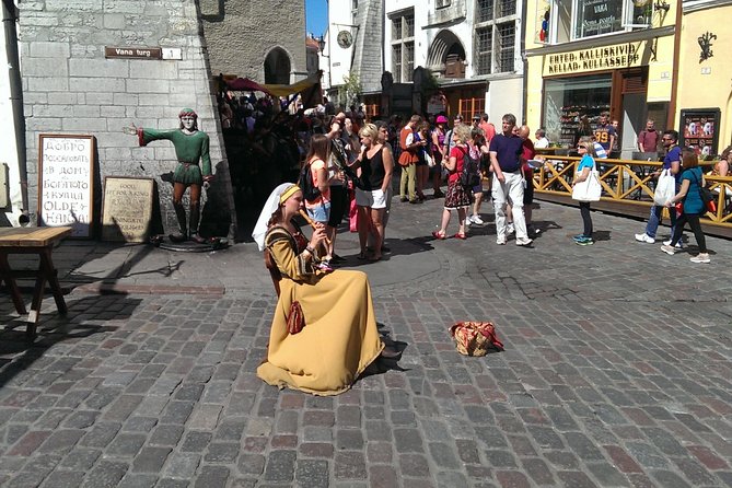 Group Walking Tour in Tallinn Old Town - Tour Offerings and Pricing