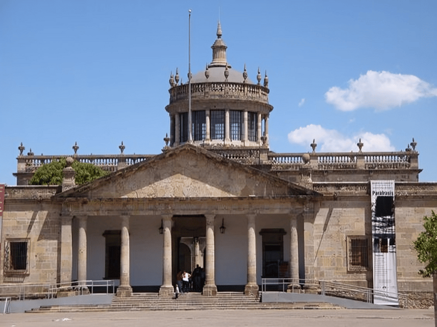 Guadalajara : Must-See Sites Walking Tour With A Guide