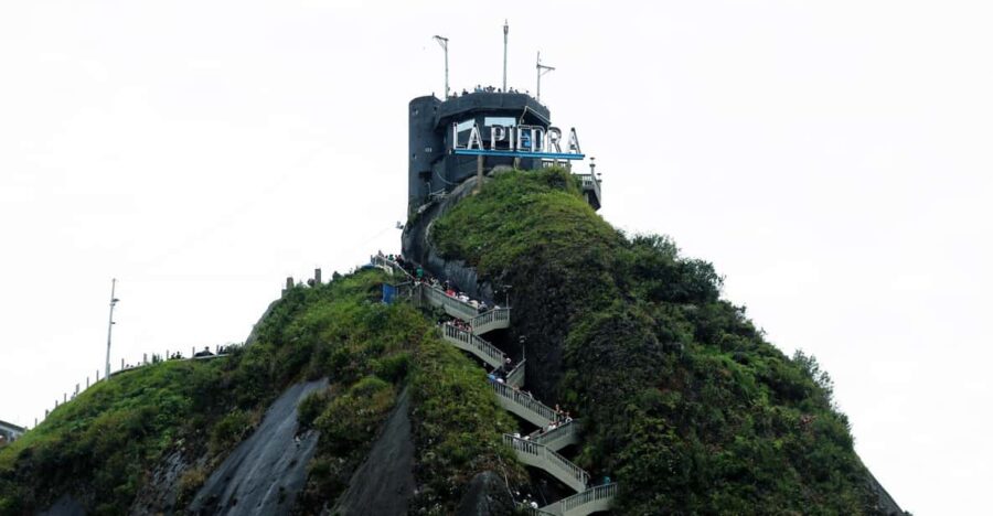 Guatapé Rock of Peñol Private Full Day Tour From Medellin