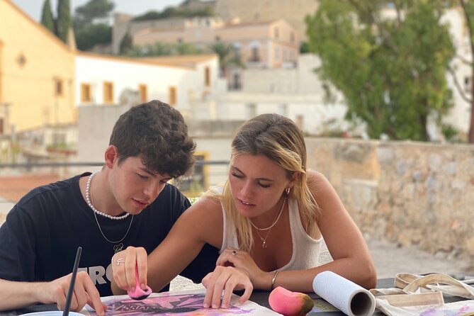 Guided Walking Tour in Dalt Vila and Art Workshop
