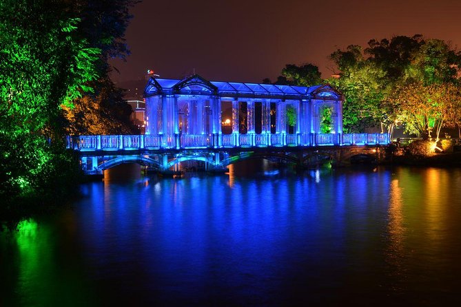 Guilin Four Lakes Night Cruise With the English Speaking Driver From Guilin Hotel