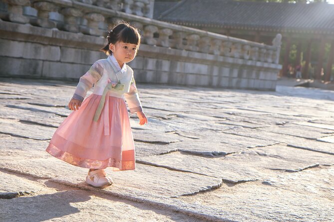Gyeongbokgung Palace Family/Group Private Photoshoot - Package Details Included
