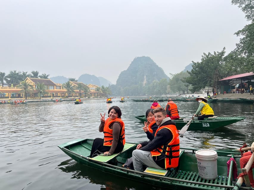 Ha Noi: Ninh Binh / Hoa Lu - Trang An/ Boat Trip & Cycling