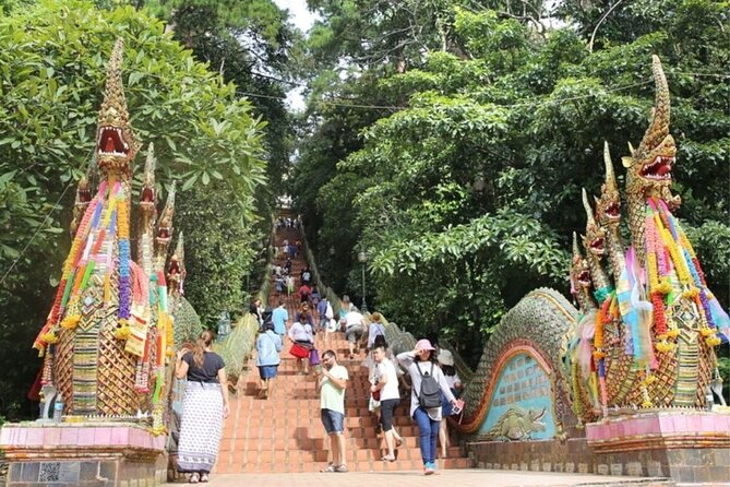 Half Day Chiang Mai Landmarks Tour – Doi Suthep & Hmong Village