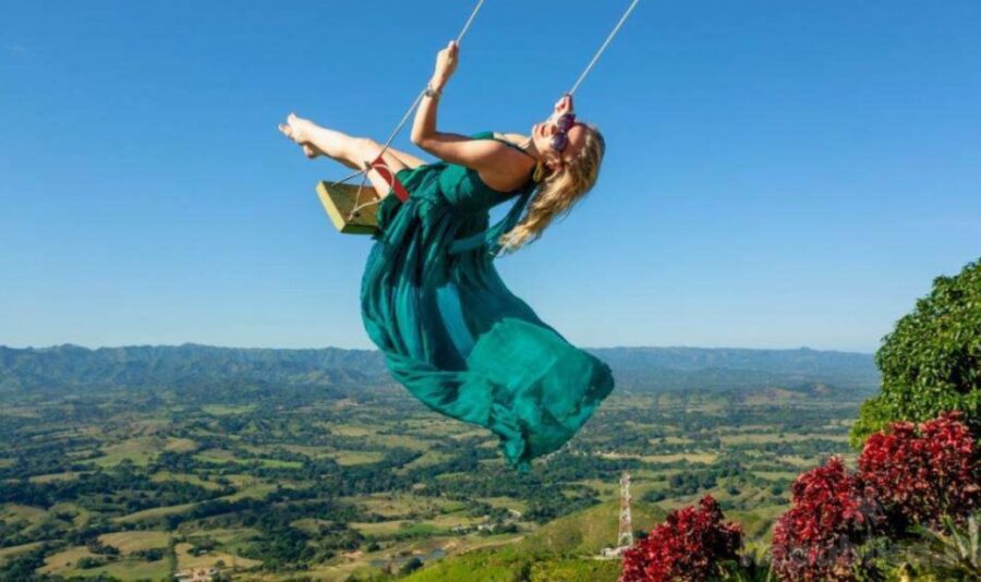 Half-Day Cultural Tour of Montana Redonda