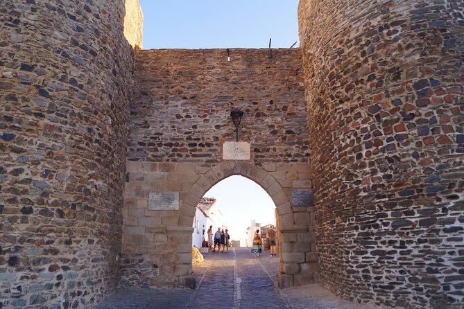 Half Day Guided Monsaraz Village and Castle Tour From Évora