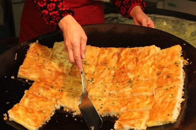 Half Day Private Tour to Yellow Crane Tower and Night Market Snack Food in Wuhan - Inclusions