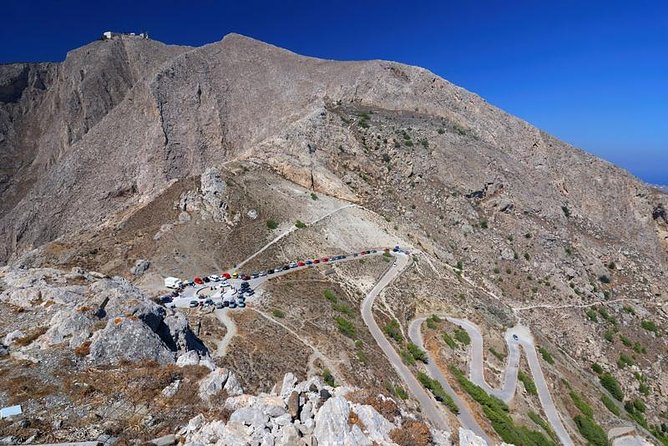 Half-Day Santorini South Coast and Akrotiri Tour From Fira