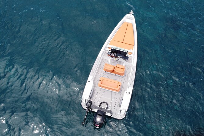 Half Day Saxdor Boat Rental in Santorini