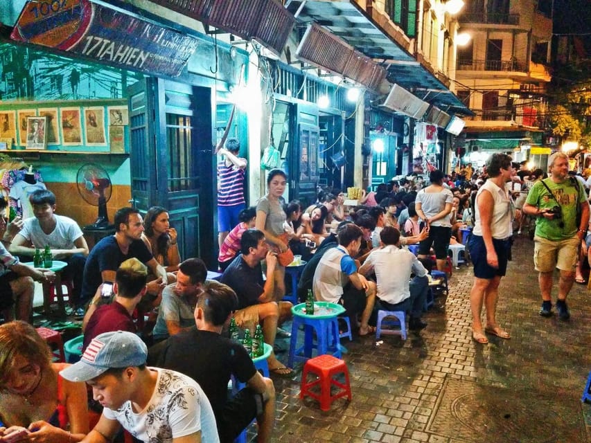 Hanoi: Walk and Taste Unique Street Food