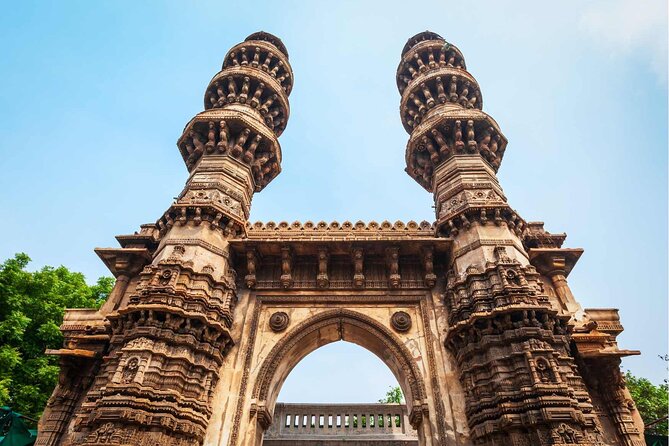 Highlights of Ahmedabad (Guided Half-Day City Sightseeing Tour by Car Tour)