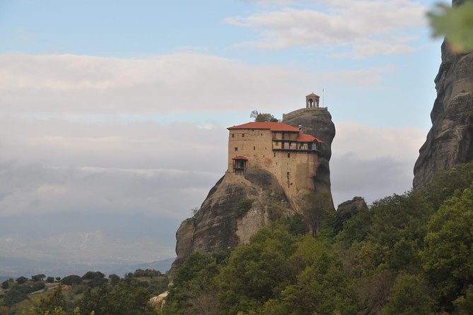 Hiking in Magnificent Meteora - Hiking Through Stunning Landscapes
