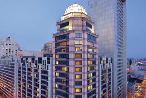 Hilton San Francisco Union Square - Location and Accessibility