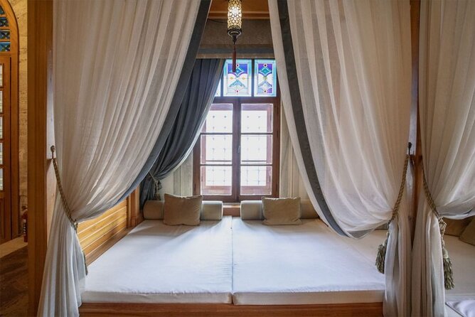 Historical Hurrem Sultan Hammam in Old City - Offered Services and Amenities
