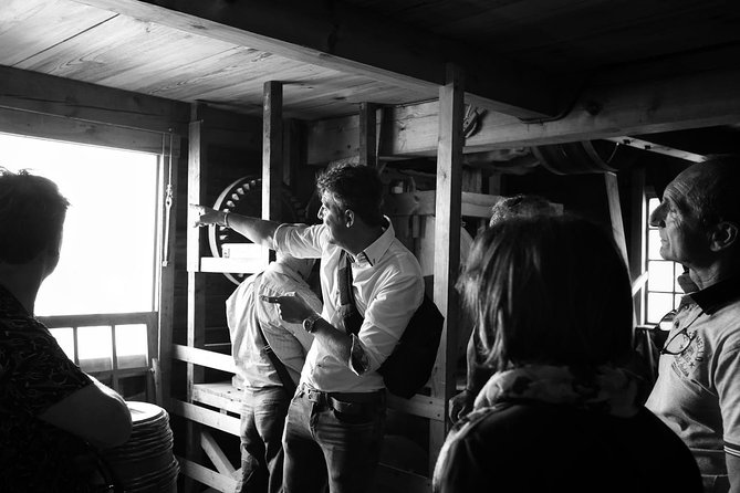Historical Tour of Amsterdam With Italian Guide