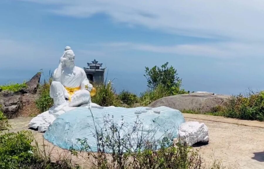 HOI AN: Marble Mountains, Monkey Mountain & Am Phu Cave
