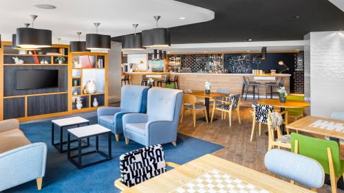 Holiday Inn Amsterdam - Arena Towers, an IHG Hotel - Hotel Overview and Location