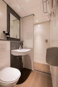 Hotel Amsterdam De Roode Leeuw - Hotel Overview