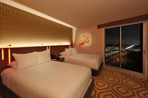 Hotel Angeleno - Location and Accessibility