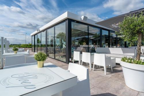 Hotel Biesbosch - Accommodation Details