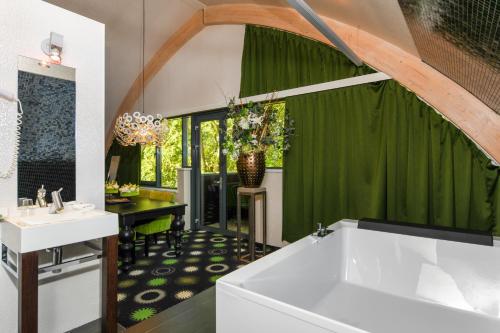 Hotel De Roode Schuur Review