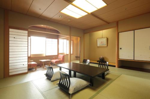 Hotel Futaba - Accommodations at Hotel Futaba