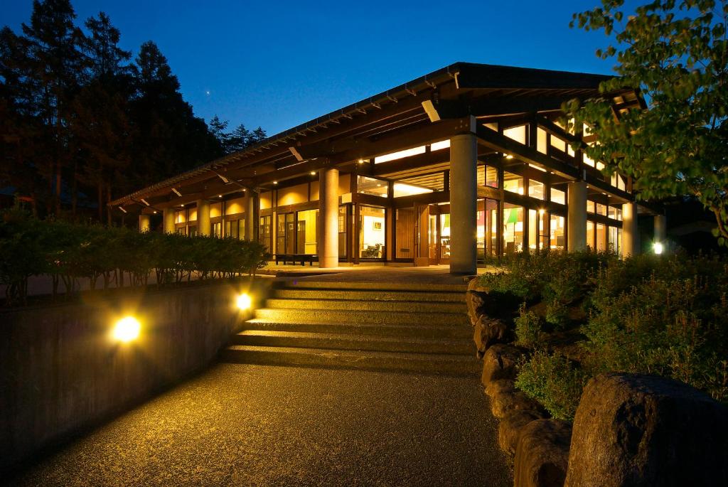 Hotel Kikori - Location and Accessibility