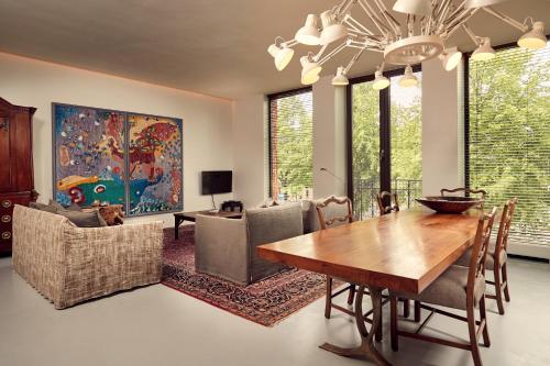 Hotel Miss Blanche - Location and Surroundings