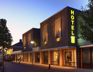 Hotel Rozenburg - Guest Reviews and Highlights