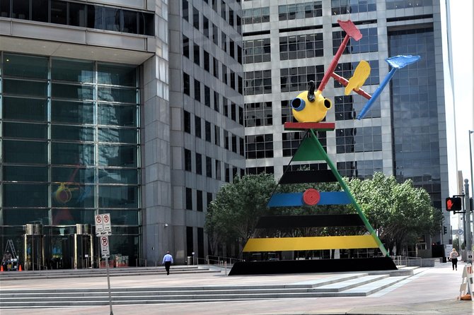 Houston - Downtown: at Your Leisure and Your Pace. an Audio Walking Tour. - Navigating the Downtown Experience