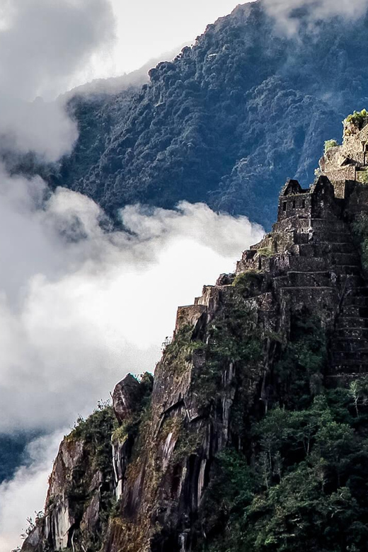HUAYNA PICCHU MOUNTAIN AND MACHUPICCHU BY TRAIN, TOUR 2 DAYS