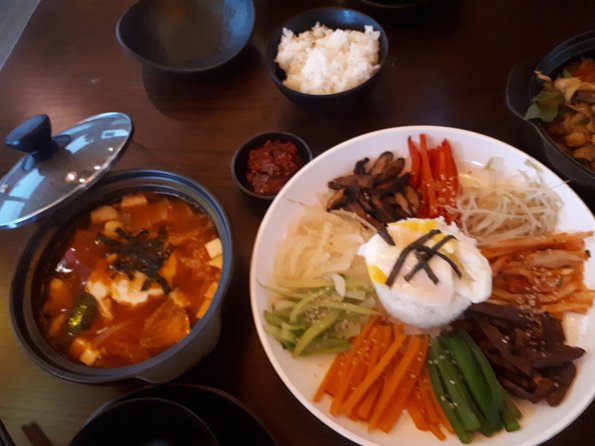 Hue Food Tour and Heritage Sites Experience in 2 Days