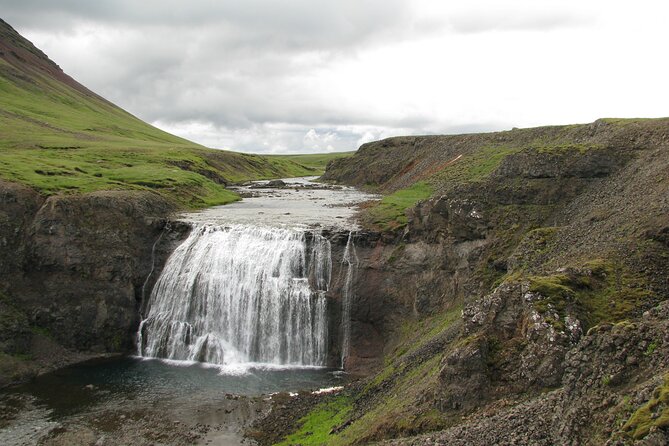 Hvalfjordur & Hvammsvik Hot Springs Private Tour - Tour Overview