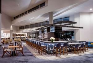 Hyatt Regency Santa Clara - Accommodation and Room Amenities